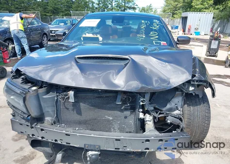 2015 Dodge Charger Srt 392 z USA, uszkodzony, nr VIN 2C3CDXEJ3FH915557